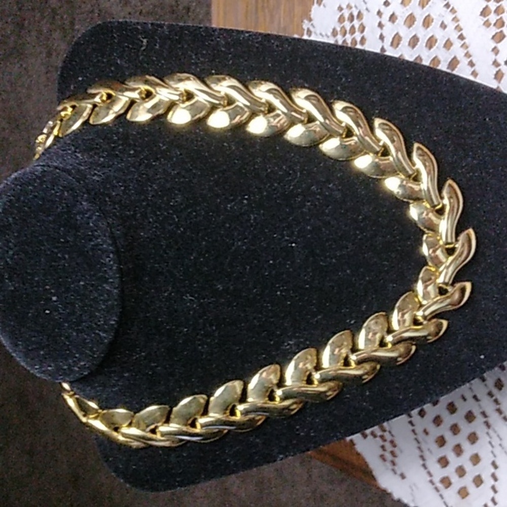 Gold-tone link necklace